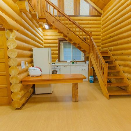 Jungmun Log Pension&Resort Seogwipo Extérieur photo