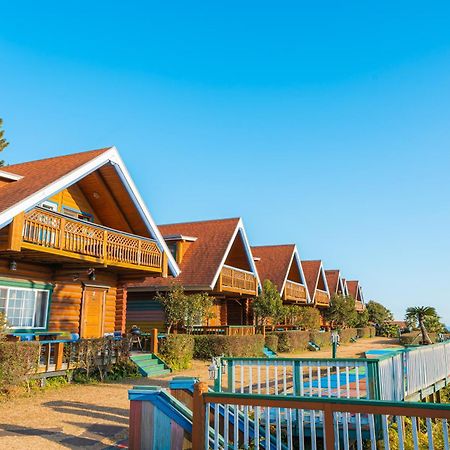 Jungmun Log Pension&Resort Seogwipo Extérieur photo