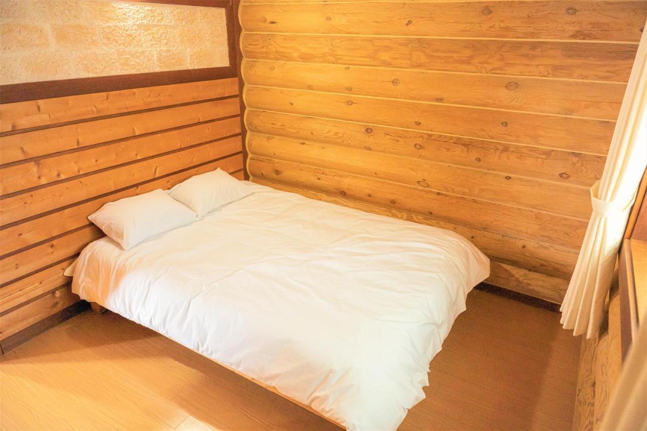 Jungmun Log Pension&Resort Seogwipo Extérieur photo