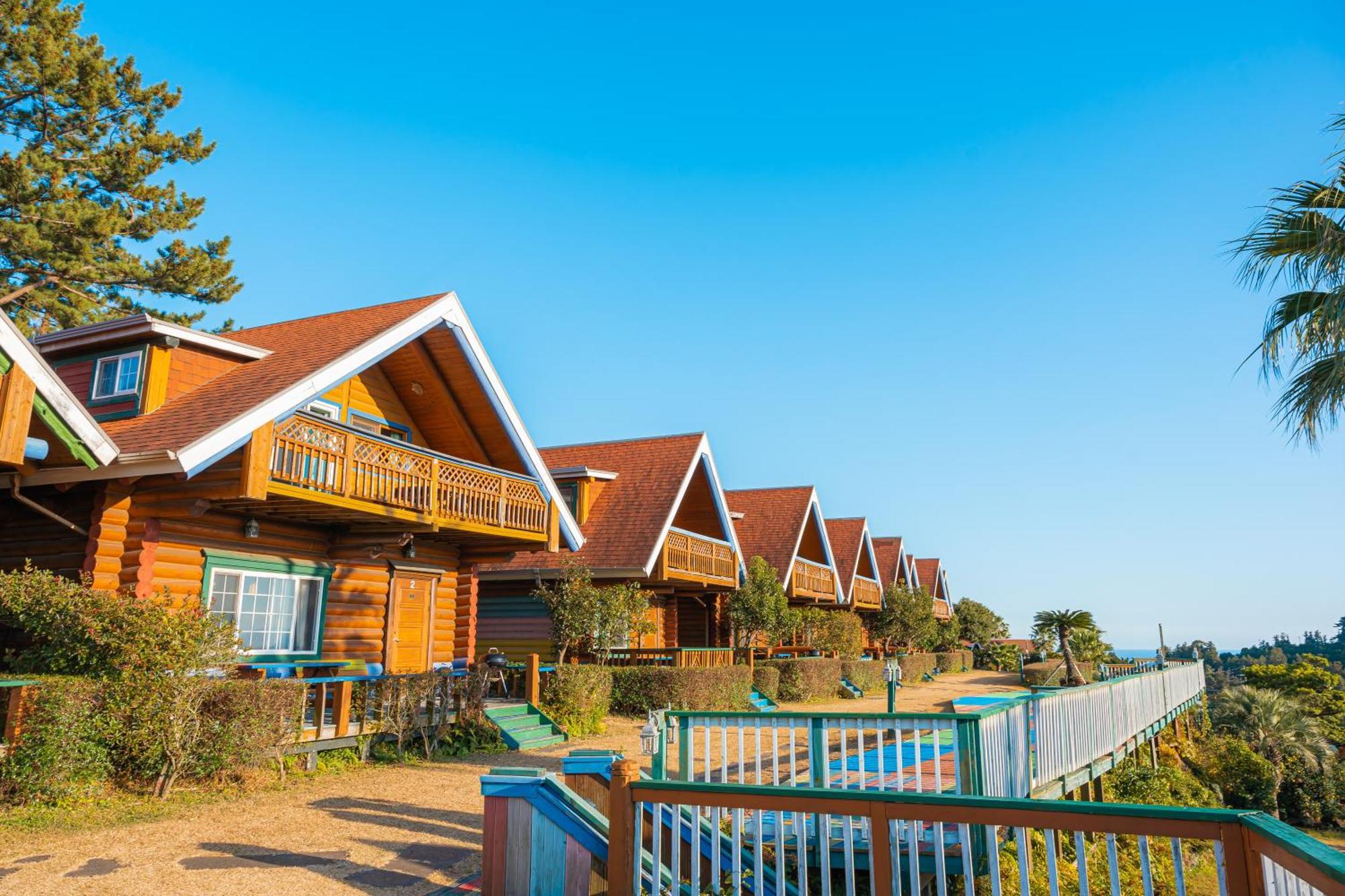 Jungmun Log Pension&Resort Seogwipo Extérieur photo