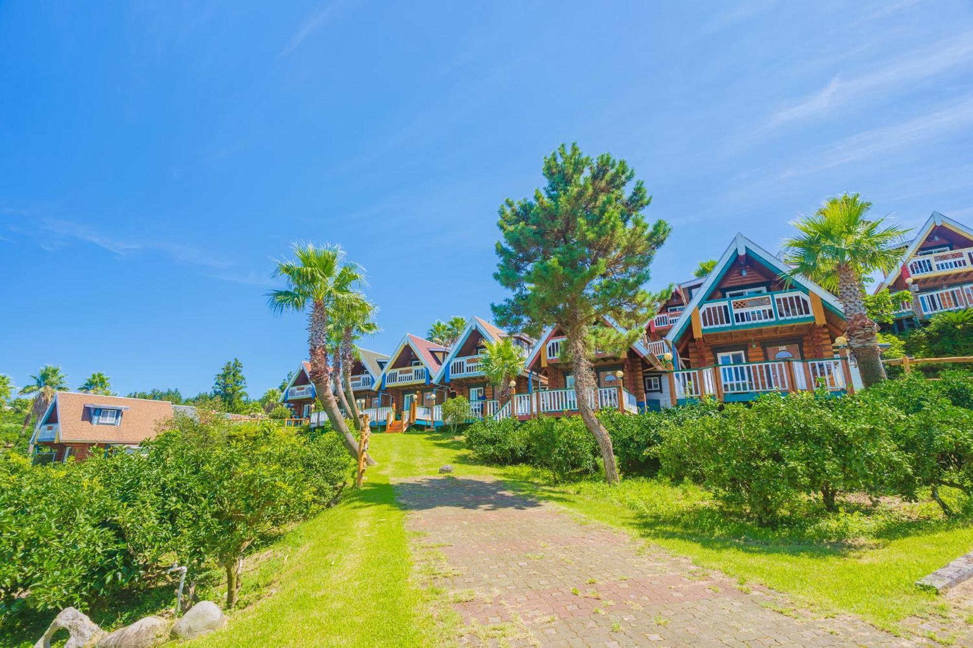 Jungmun Log Pension&Resort Seogwipo Extérieur photo