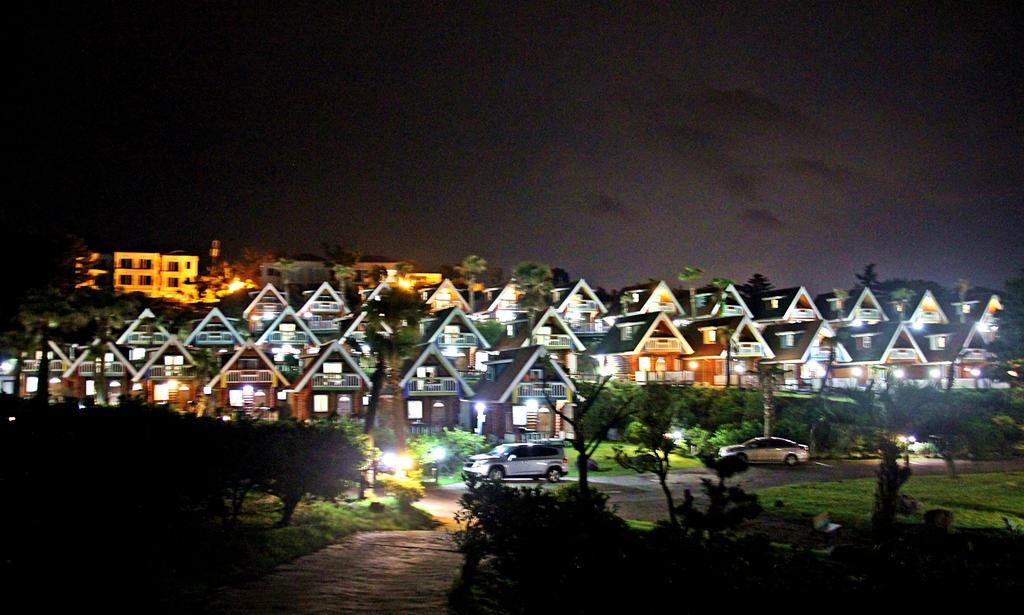 Jungmun Log Pension&Resort Seogwipo Extérieur photo
