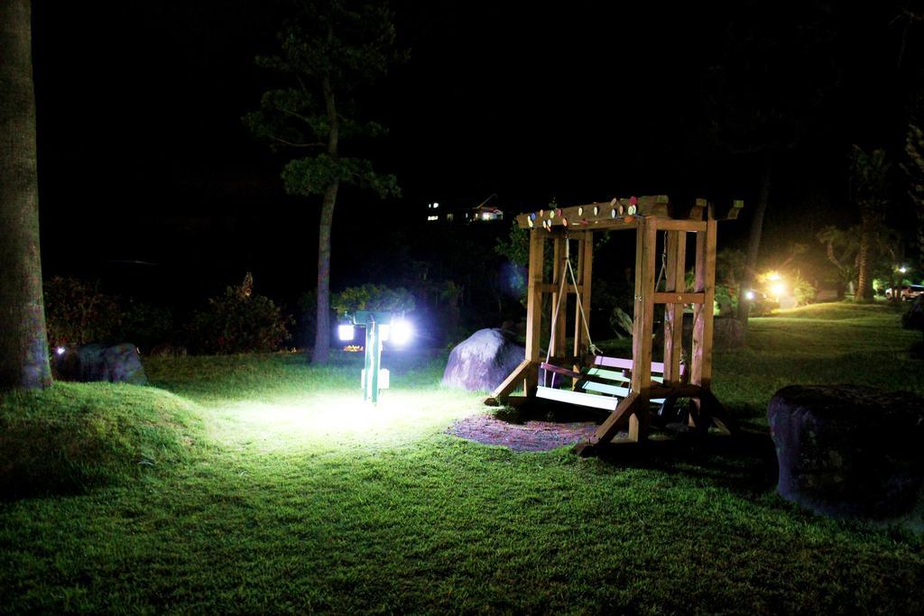 Jungmun Log Pension&Resort Seogwipo Extérieur photo