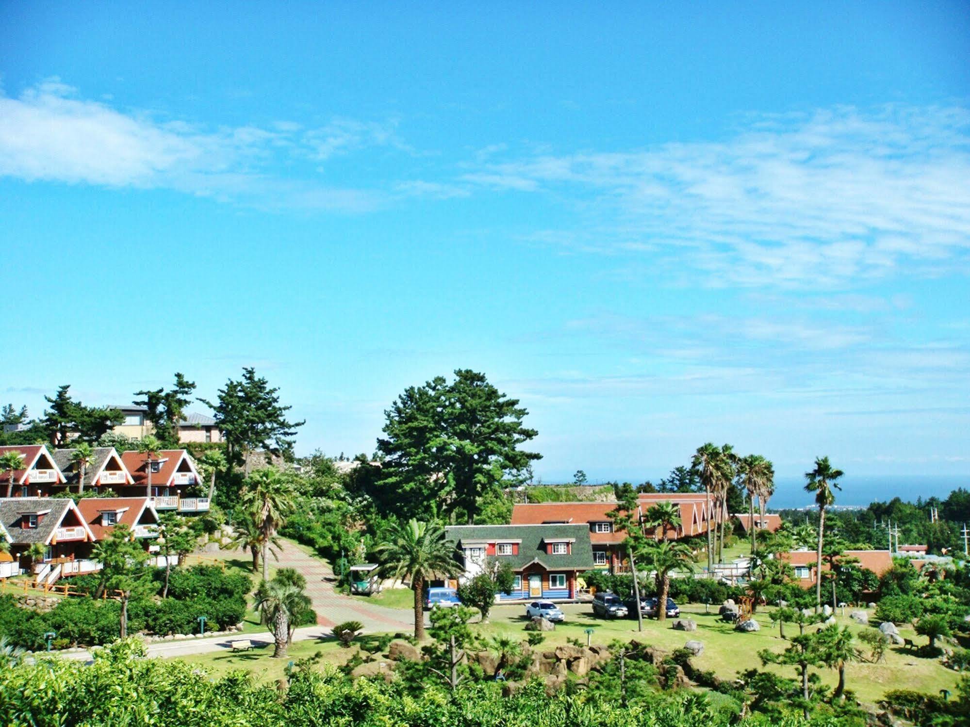 Jungmun Log Pension&Resort Seogwipo Extérieur photo